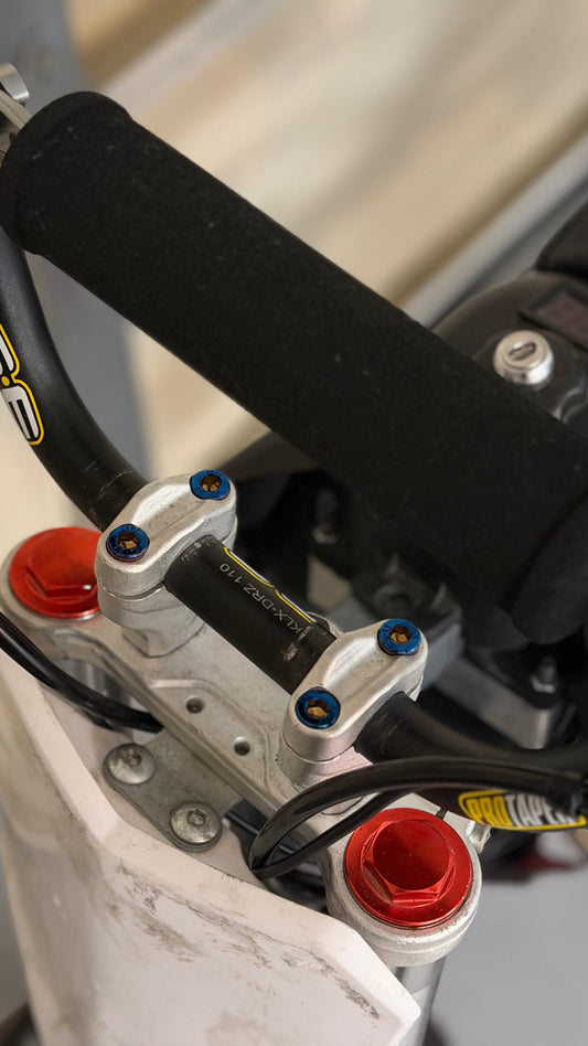 Titanium Bar Clamp Bolts